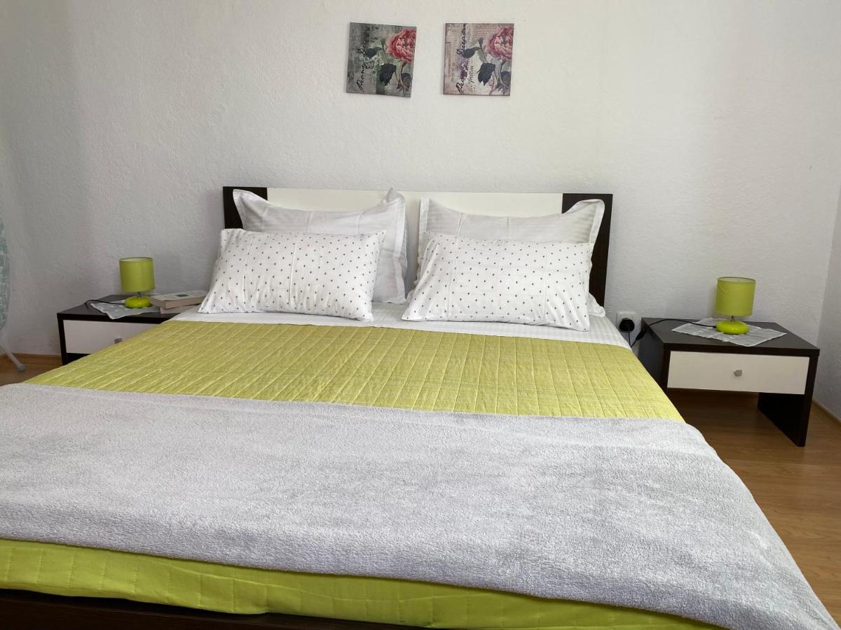 Apartment Carmen Trogir Exterior foto