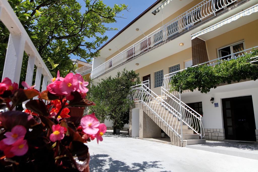 Apartment Carmen Trogir Exterior foto
