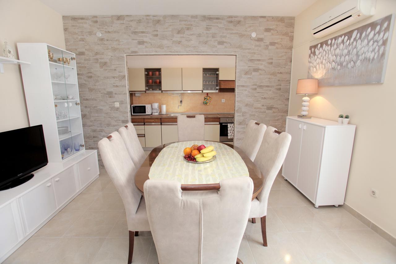 Apartment Carmen Trogir Exterior foto