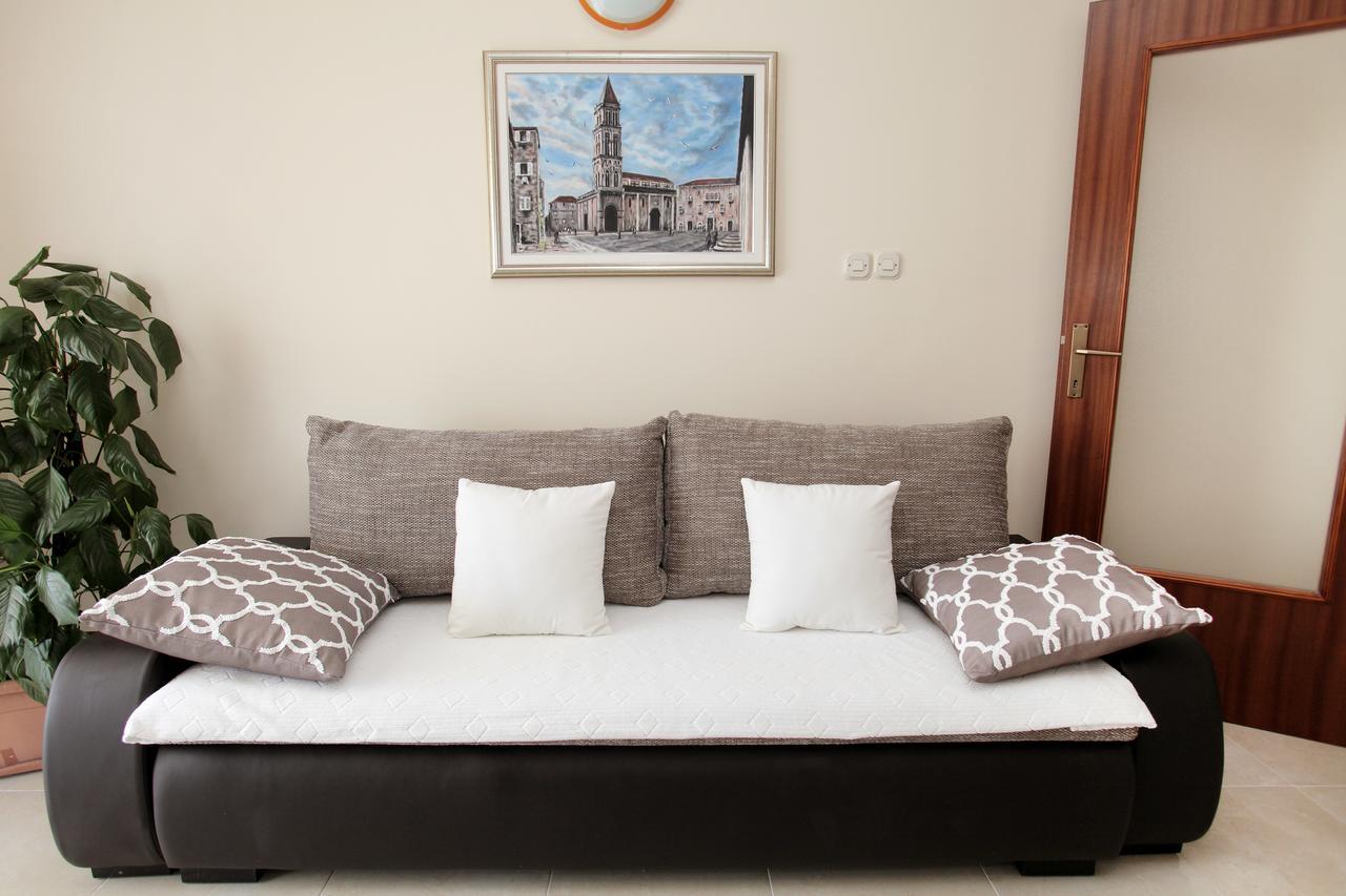 Apartment Carmen Trogir Exterior foto