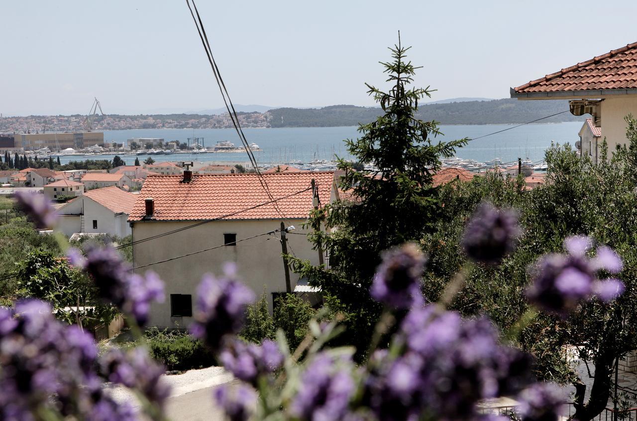 Apartment Carmen Trogir Exterior foto